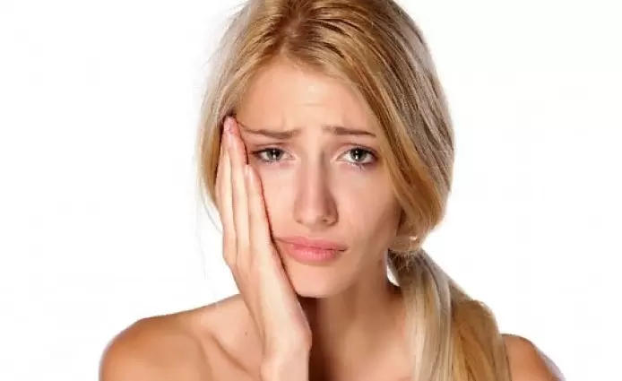 Скол зуба: что делать до визита к стоматологу?